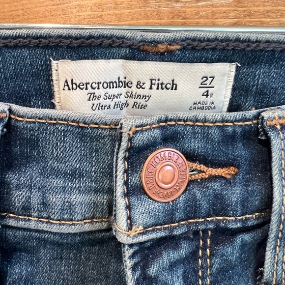 Jeans - Picture 2 of 2